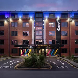 4* Apartahotel Roomzzz