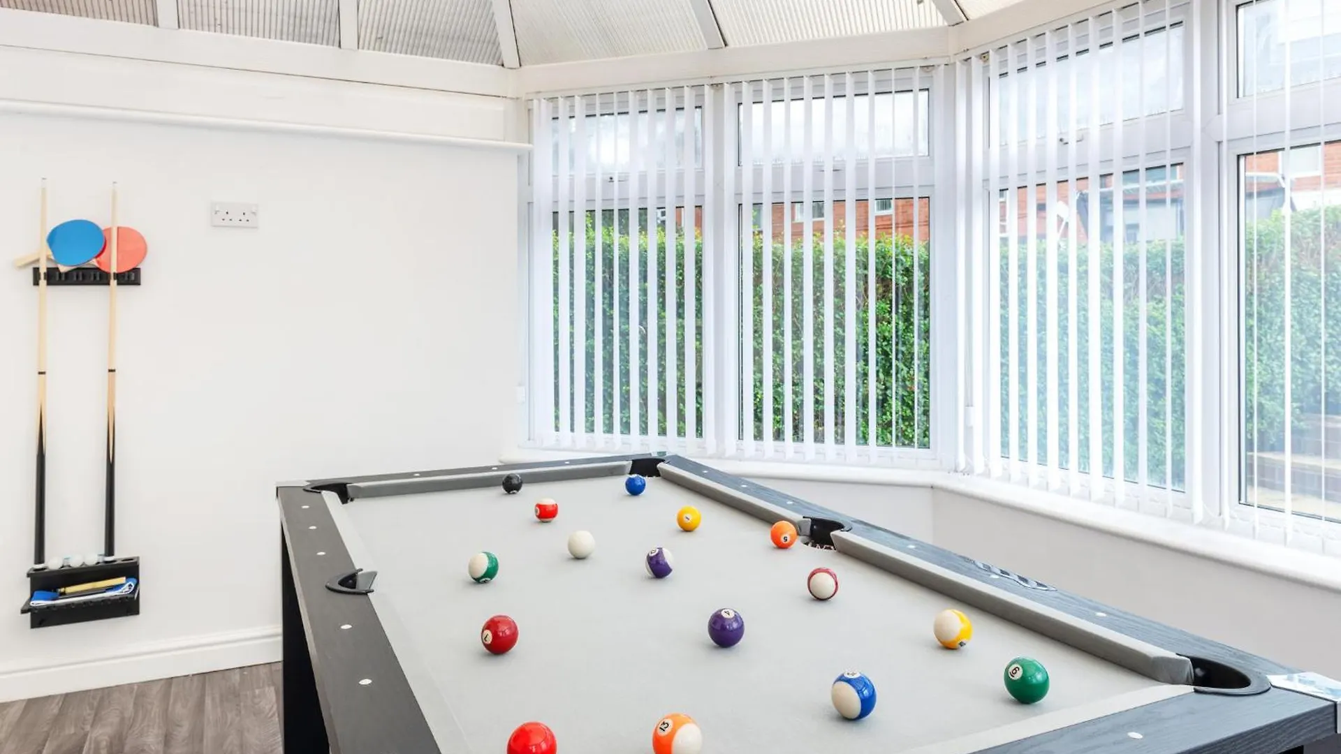 Holiday home 3Br Contractor Pad With Pool Table Villa Nottingham United Kingdom